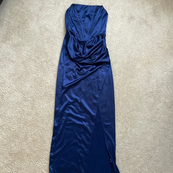 Strapless Silk Corset Dress with High Slit - Picture 2 of 5